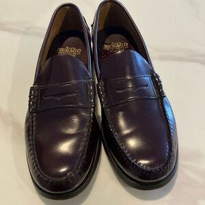 Men’s sebago loafers size 11 like a burgundy/wine  colour
